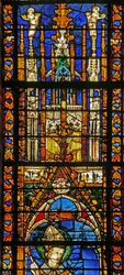 Fenster w6, das ein Baldachin darstellt (Buntglas)